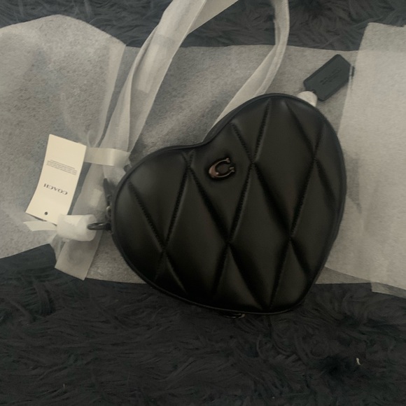 NWT coach heart shaped leather crossbody bag - Picture 5 of 11